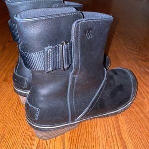 black sorel boots